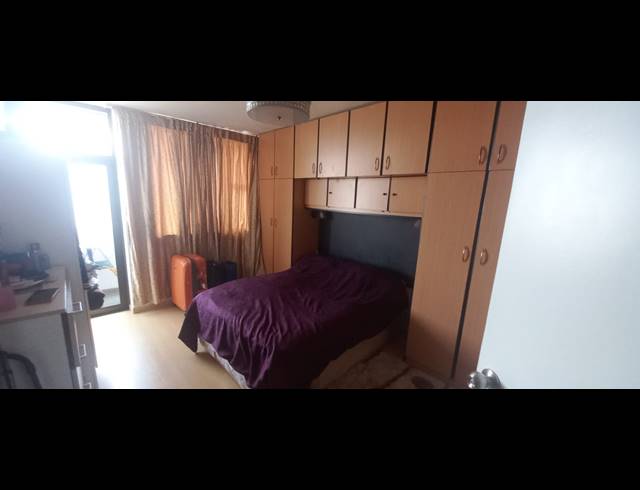 2 BEDROOM FLAT FOR SALE IN MORNINGSIDE